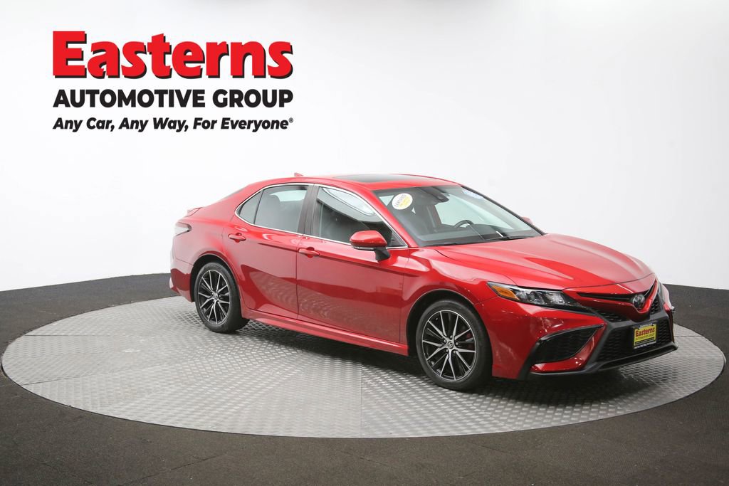 Used 2021 Toyota Camry SE w/ Cold Weather Package image 49