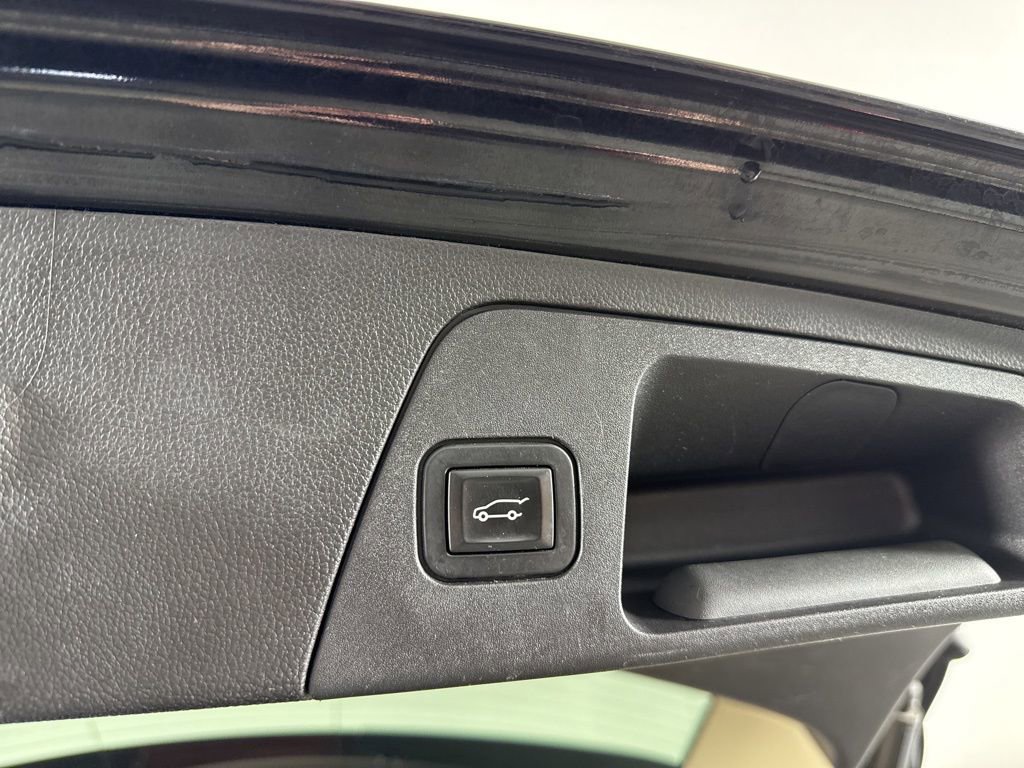 Used 2017 Buick Envision Essence FWD image 35