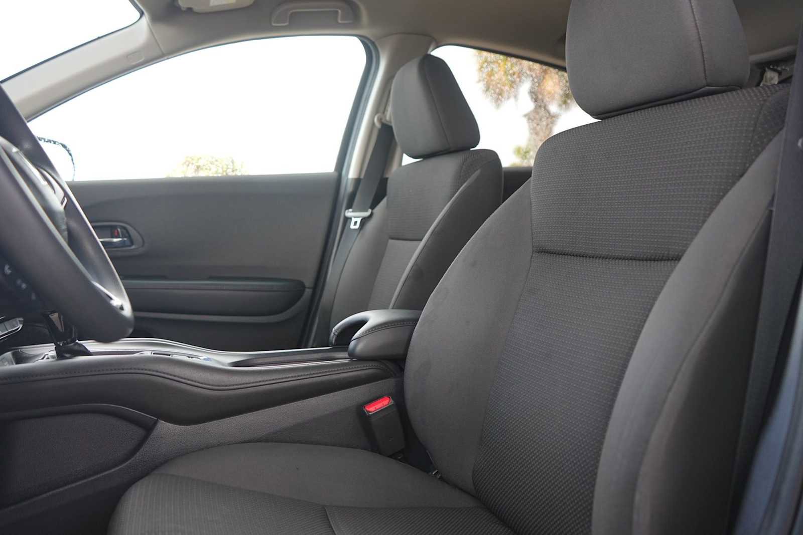 Used 2020 Honda HR-V LX image 11