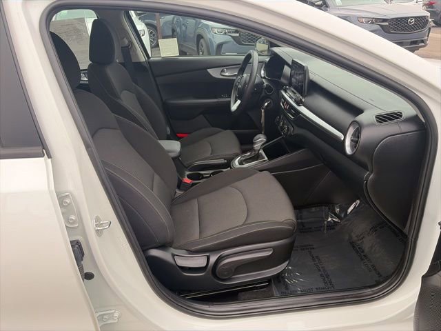 Used 2024 Kia Forte LXS image 16