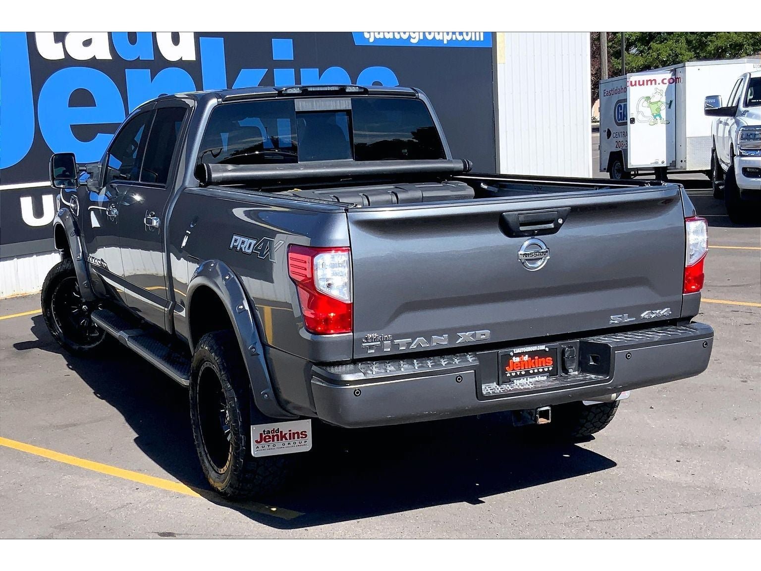 Used 2016 Nissan Titan SL AWD/4WD image 13
