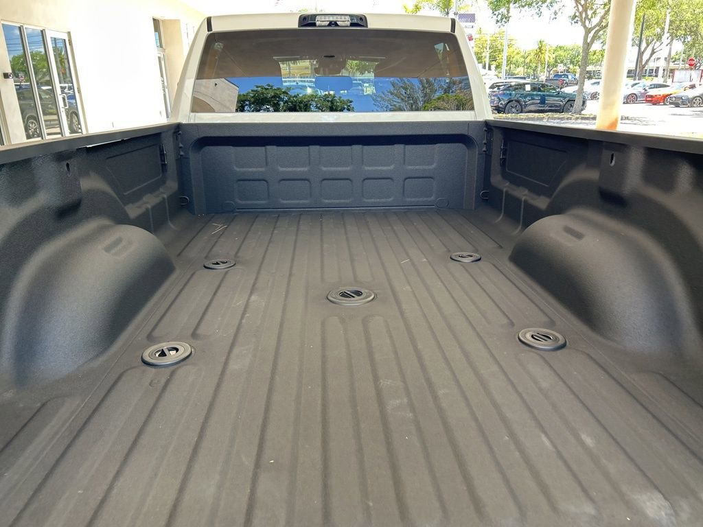 Used 2025 RAM 3500 Big Horn AWD/4WD image 40