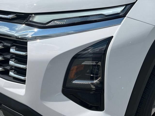 New 2027 Chevrolet Equinox LT w/ LPO, Floor Liner Package FWD image 10