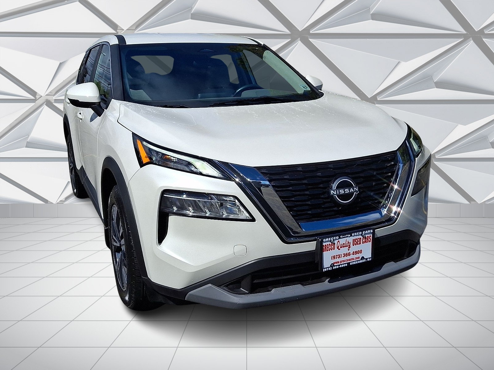 Used 2023 Nissan Rogue SV AWD/4WD image 2