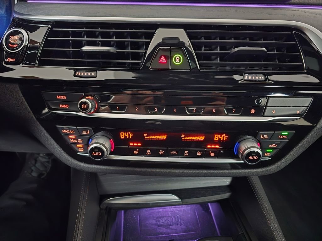 Used 2022 BMW 530i xDrive w/ M Sport Package image 17