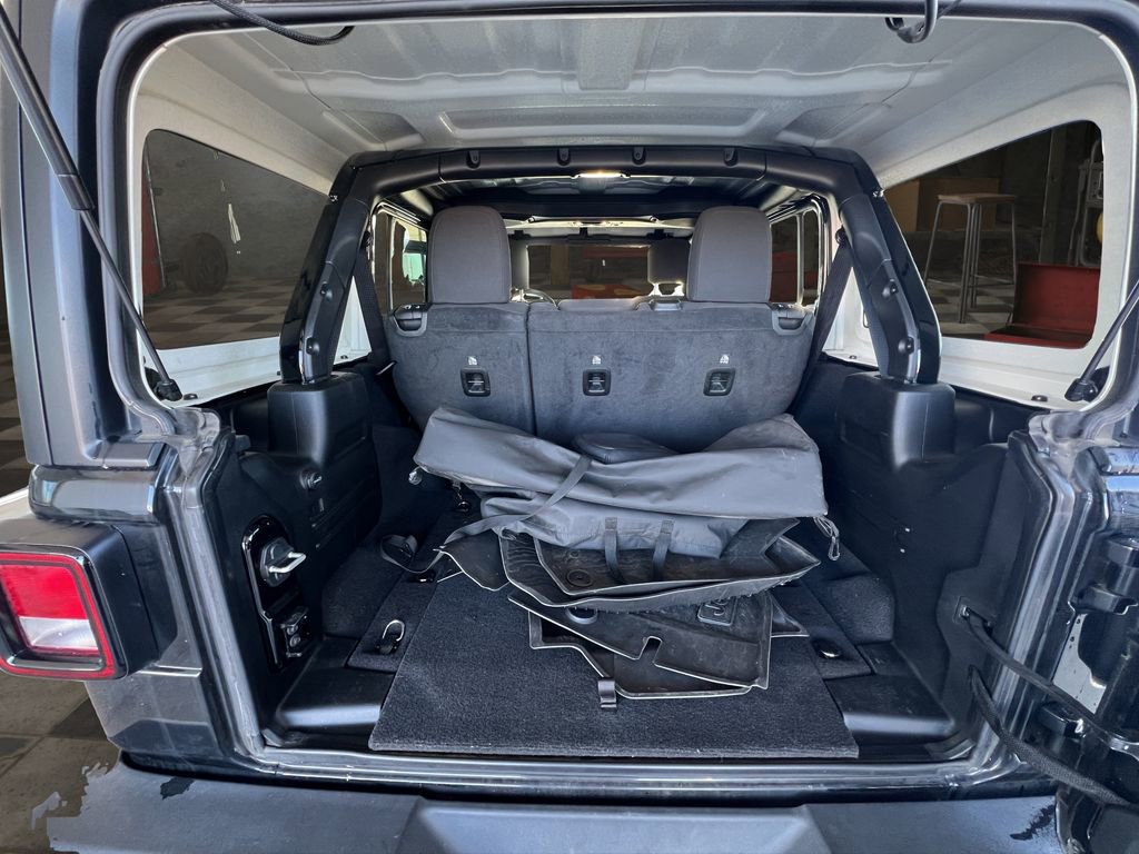 Used 2023 Jeep Wrangler Sport image 26