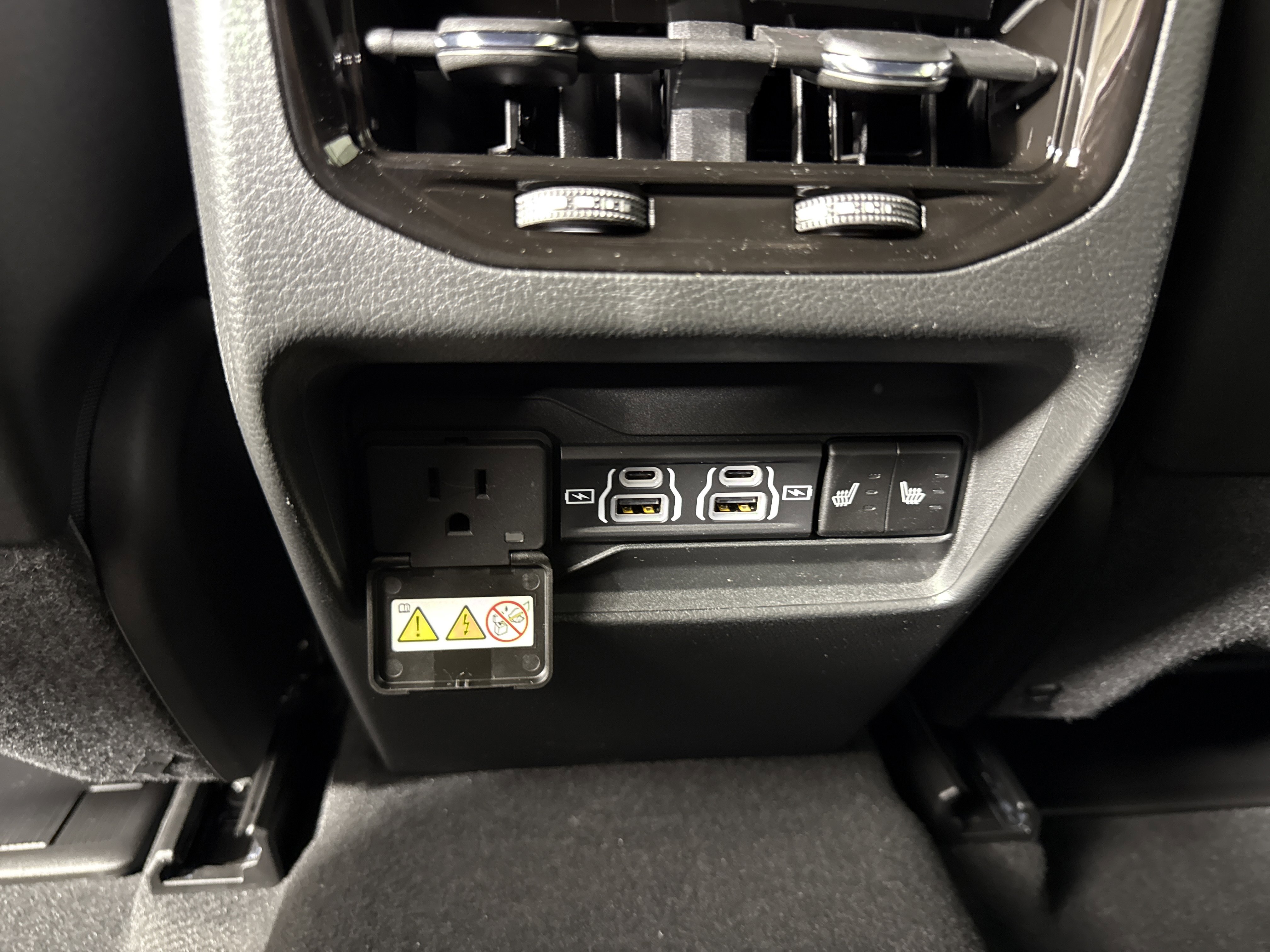 New 2025 Jeep Grand Cherokee Limited w/ Trailer Tow Package image 19