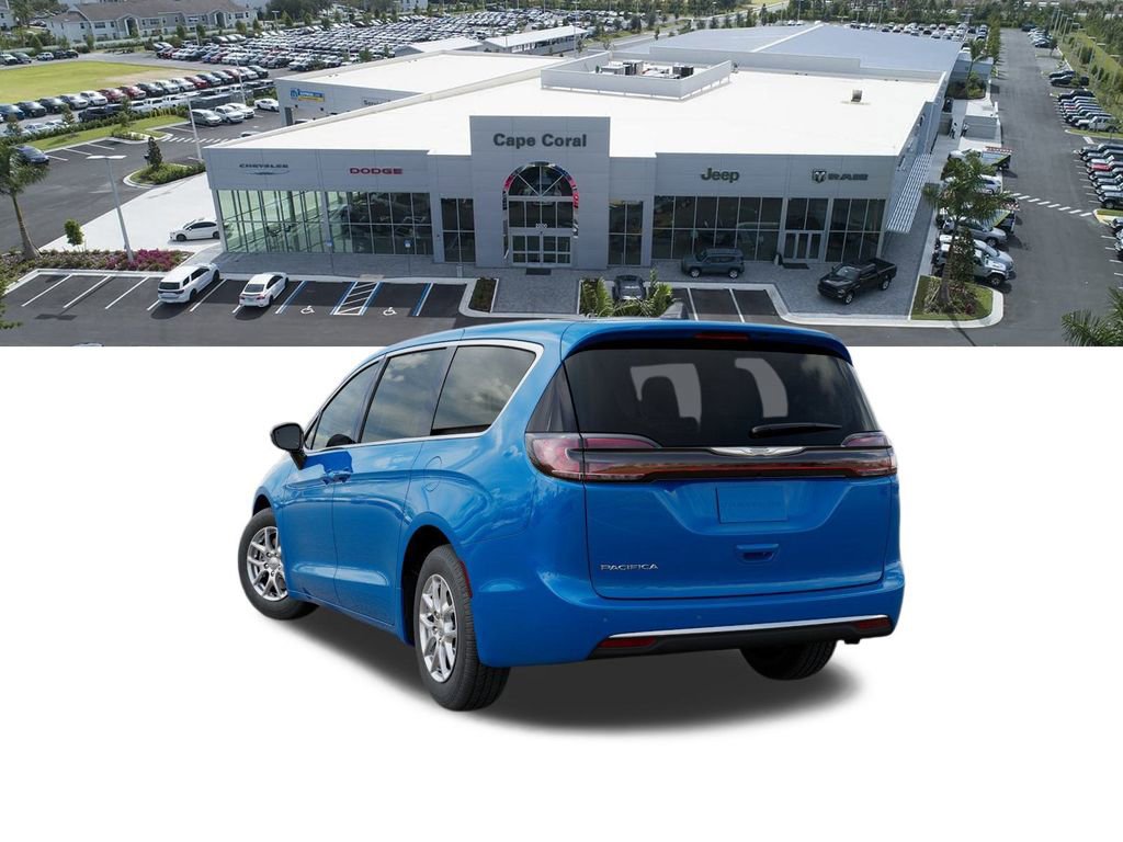 New 2026 Chrysler Pacifica Select image 4