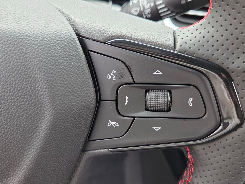 New 2026 Chevrolet Trax RS w/ Sunroof Package image 24