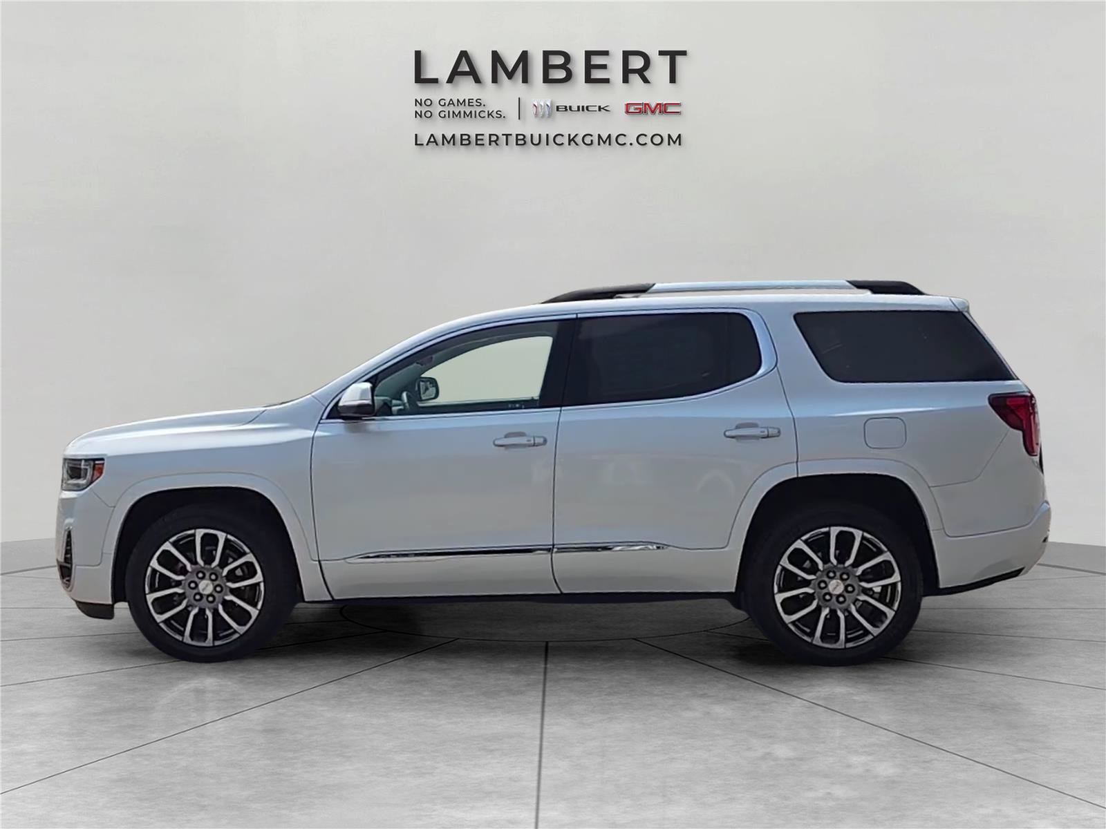 Used 2023 GMC Acadia Denali w/ Denali Ultimate Package AWD/4WD image 2