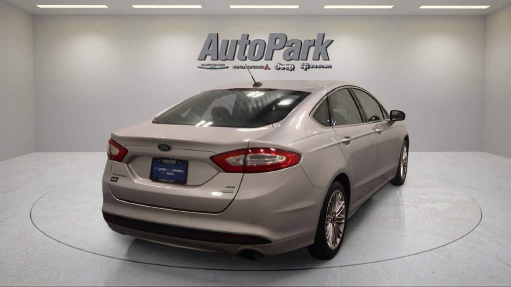 Used 2016 Ford Fusion SE w/ Equipment Group 202A FWD image 7
