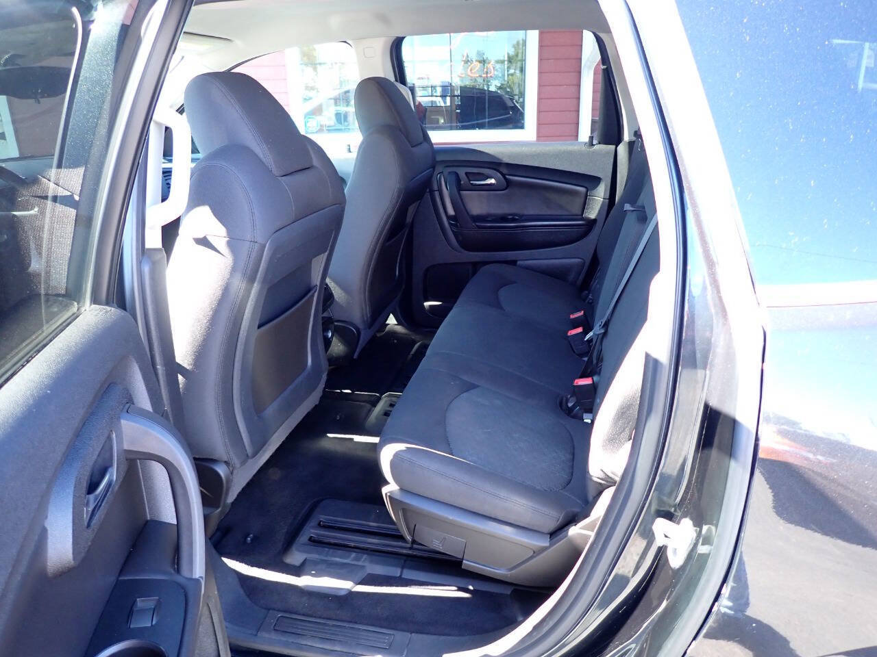 Used 2010 Chevrolet Traverse LT w/ Personal Connectivity Package AWD/4WD image 8