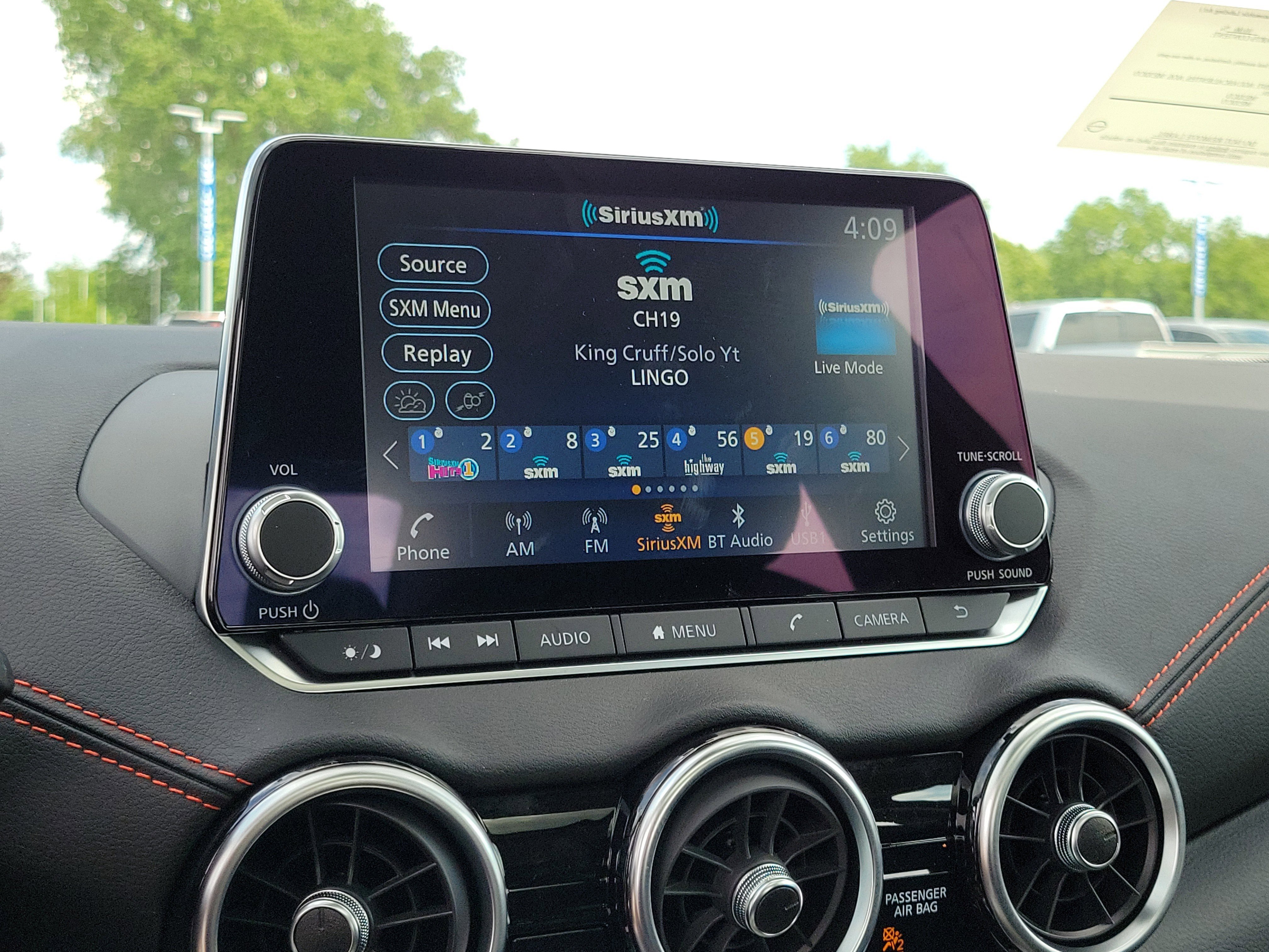 Used 2025 Nissan Sentra SR w/ SR Premium Package image 26