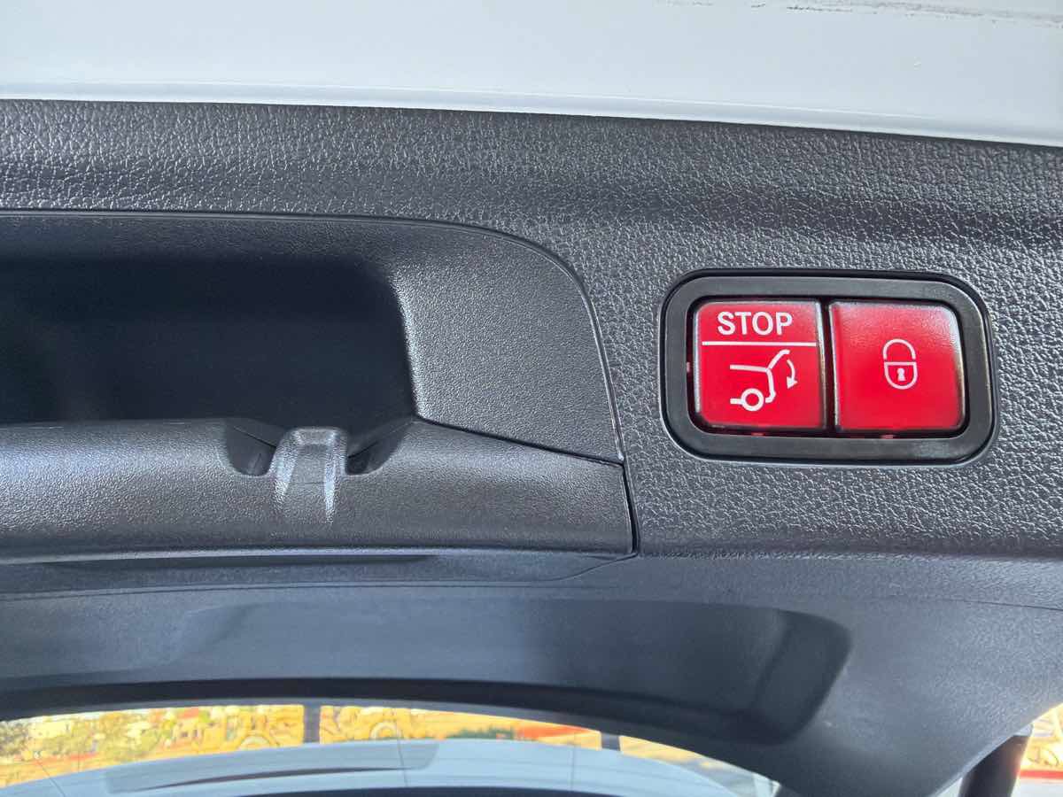 Used 2024 Mercedes-Benz GLE 450e 4MATIC image 44