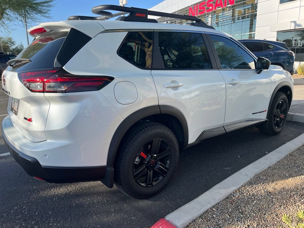 Certified 2026 Nissan Rogue SV AWD/4WD image 4