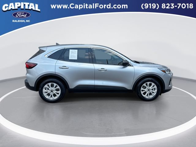 Certified 2023 Ford Escape Active w/ Tech Pack #1 FWD image 9