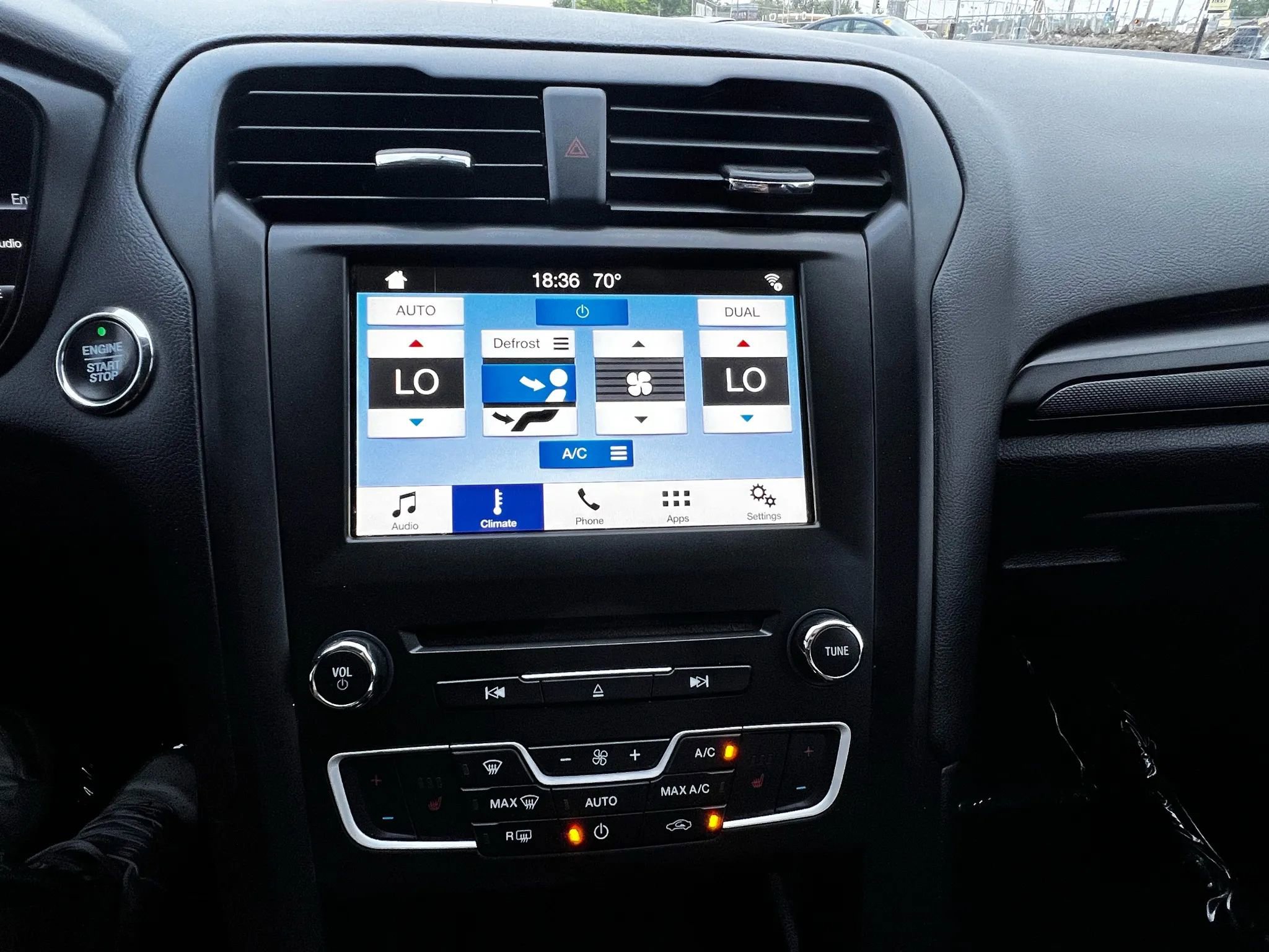 Used 2018 Ford Fusion SE w/ Equipment Group 201A image 41