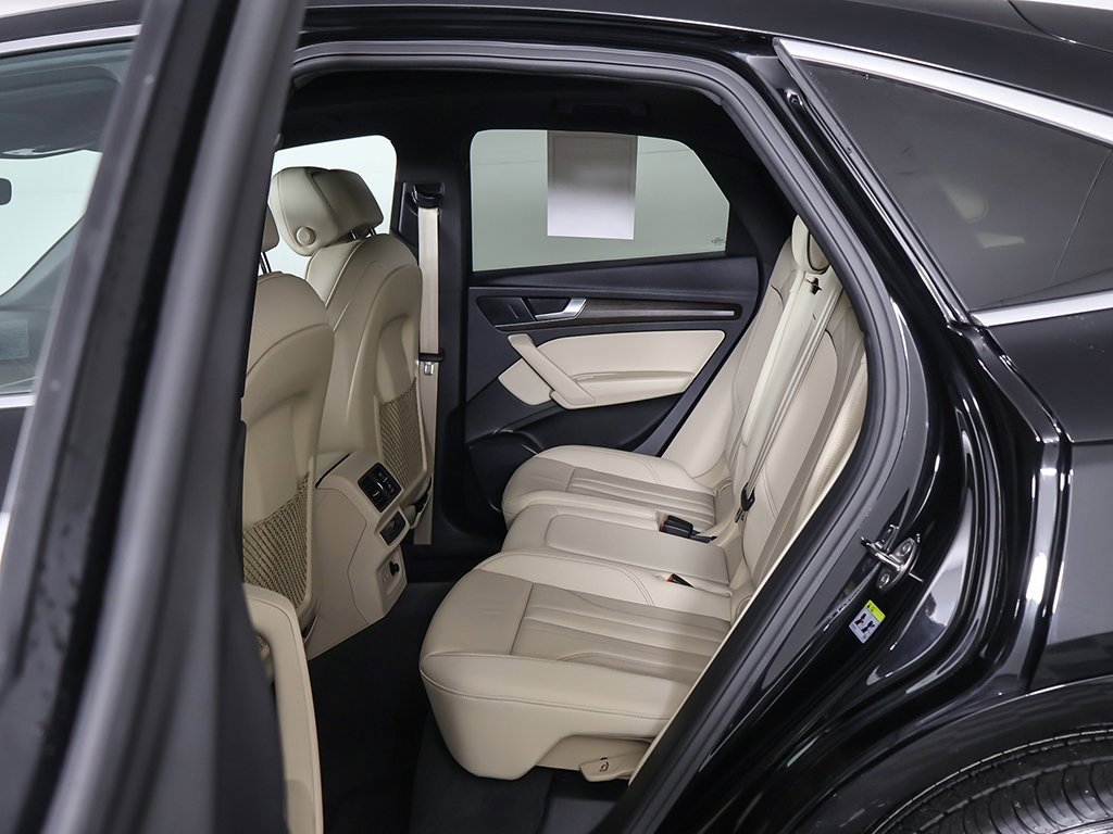 Used 2022 Audi Q5 2.0T Premium w/ Convenience Package image 31
