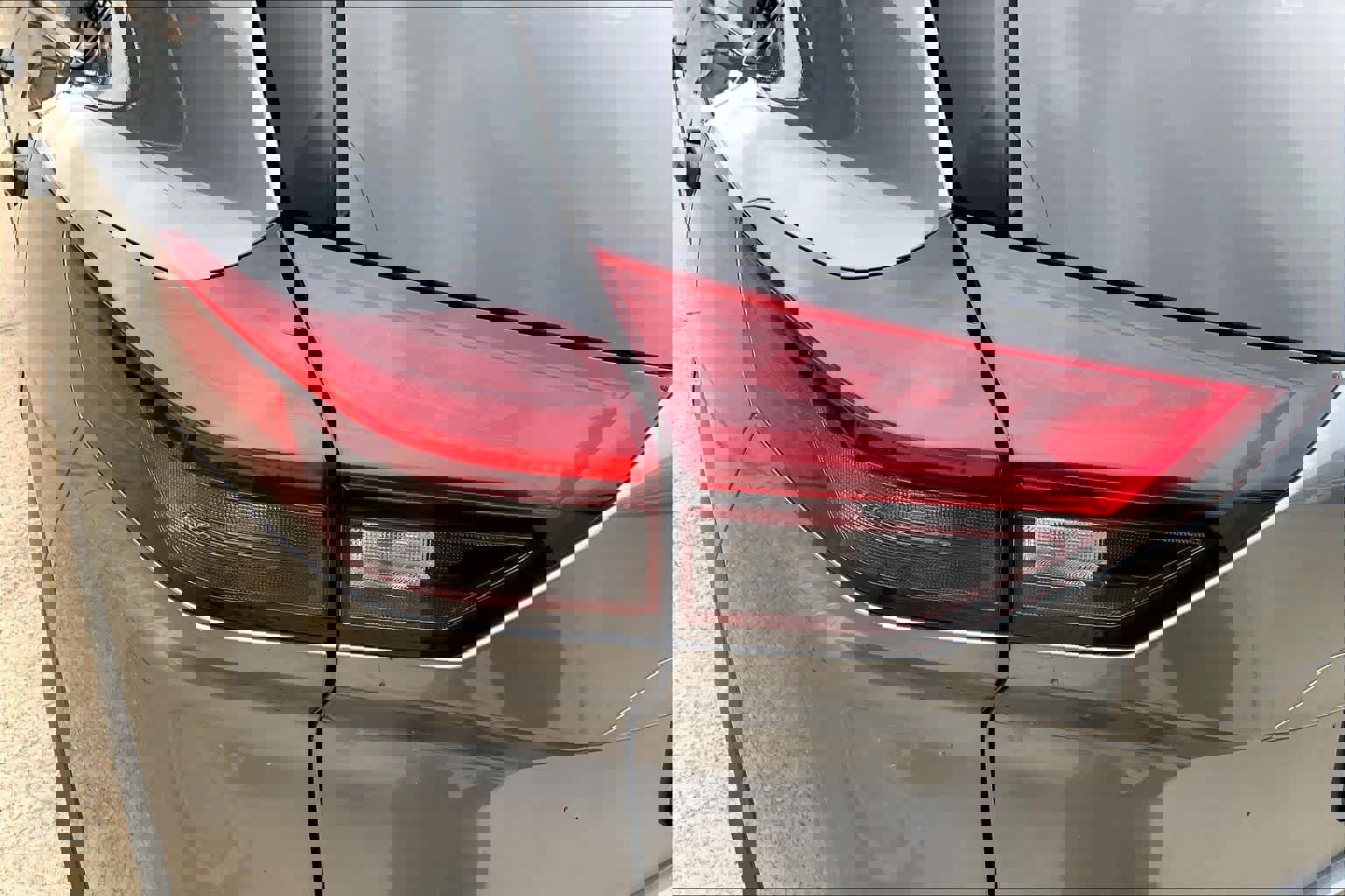 Used 2021 Nissan Rogue S AWD/4WD image 28