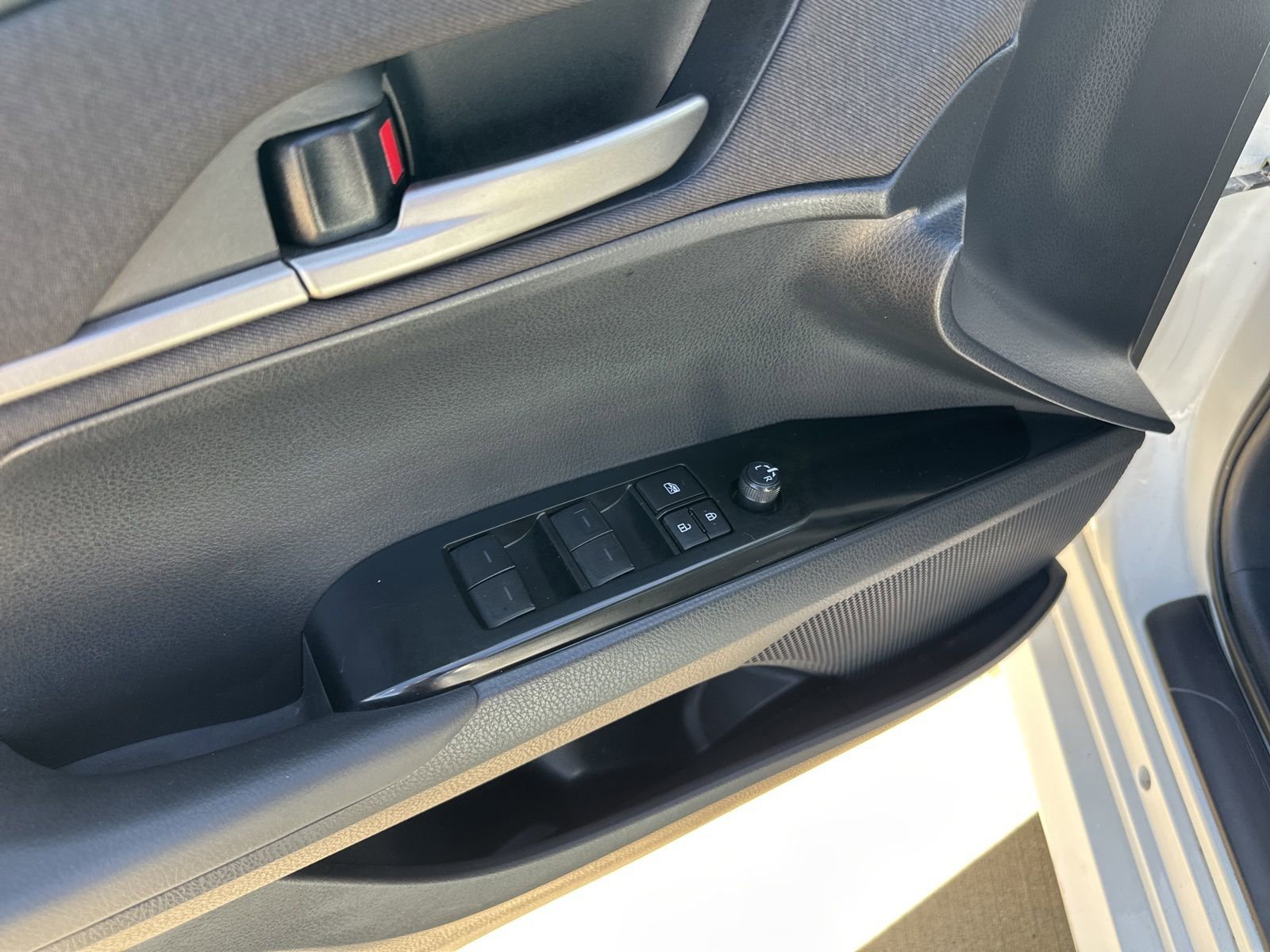 Used 2025 Toyota Camry LE image 15