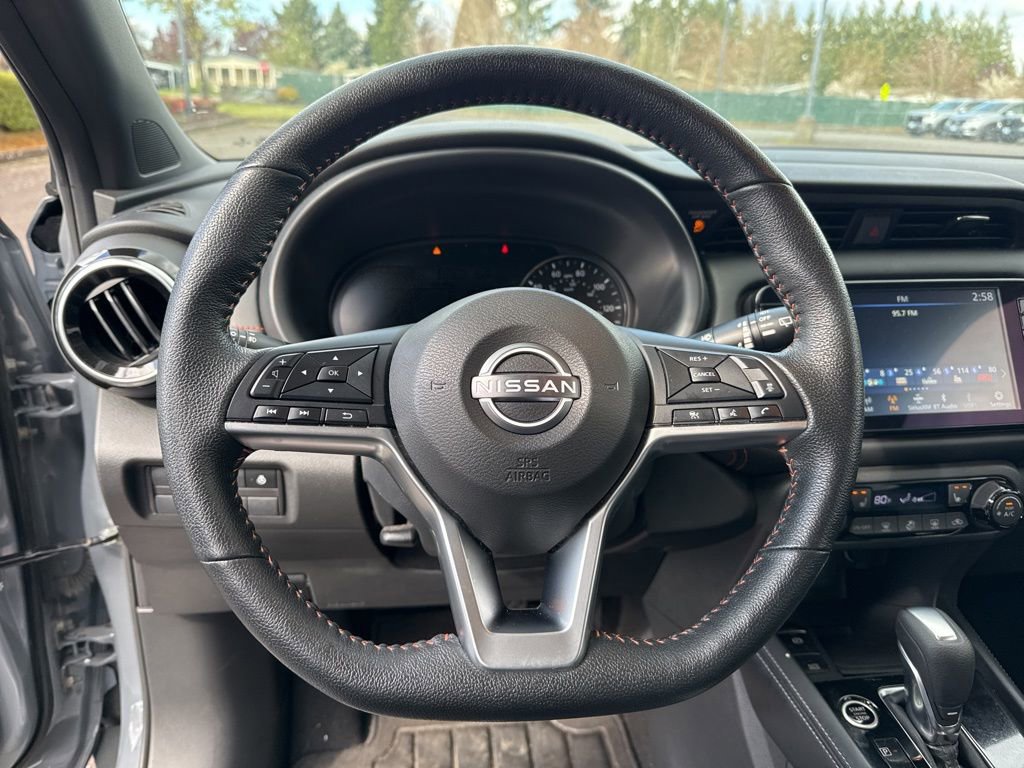 Used 2023 Nissan Kicks SR w/ SR Premium Package FWD image 10