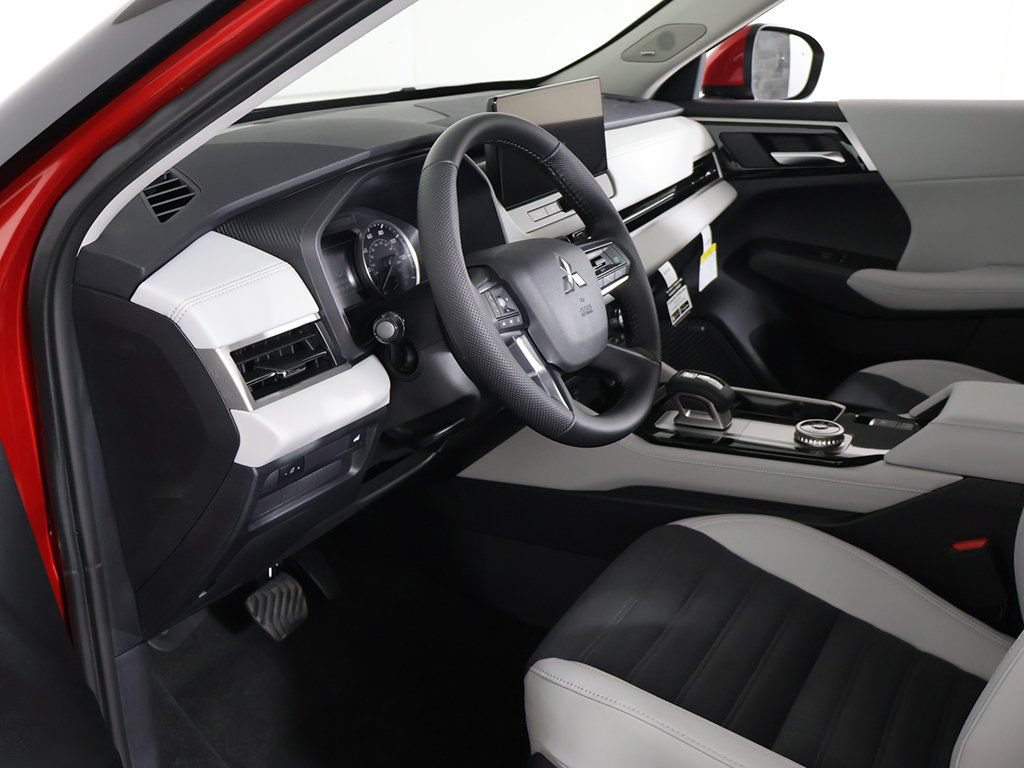 New 2025 Mitsubishi Outlander SE AWD/4WD image 25