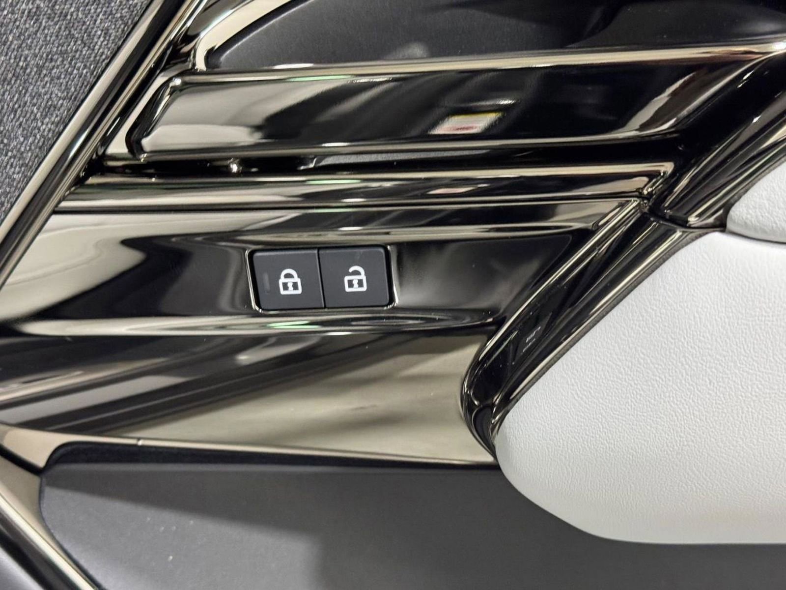 New 2026 Land Rover Range Rover Sport SE image 21