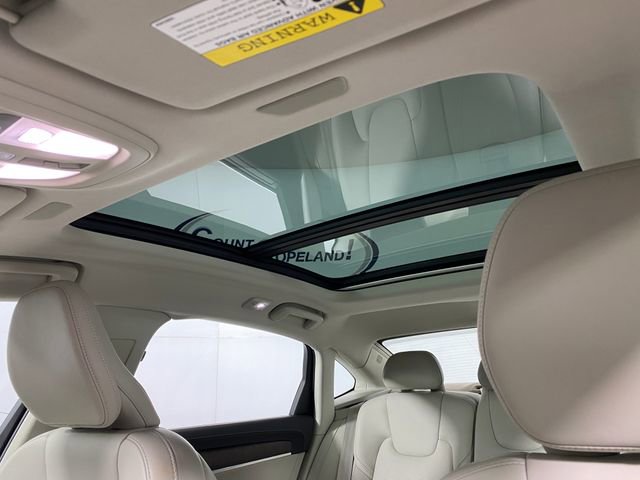 Used 2022 Volvo S90 B6 Inscription w/ Advanced Package image 23