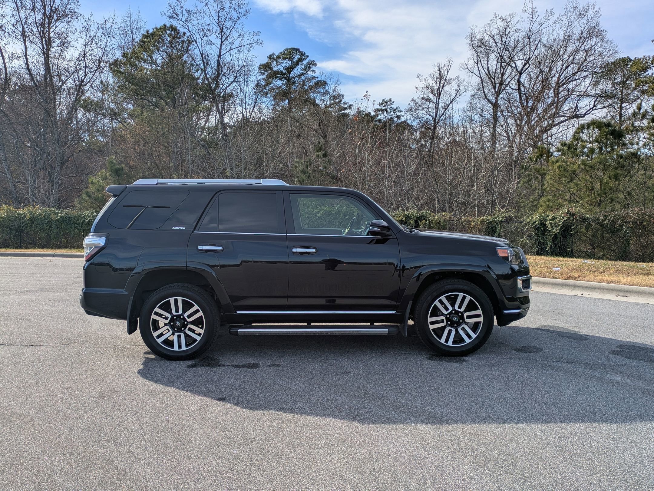 Used 2024 Toyota 4Runner Limited image 4