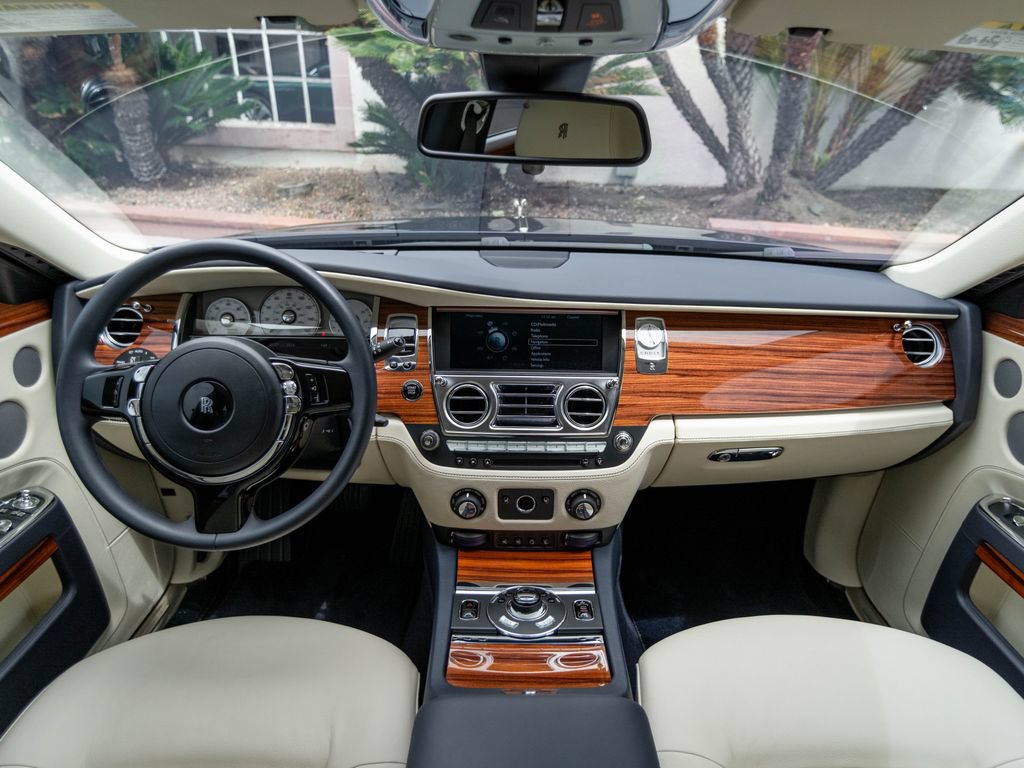 Used 2013 Rolls-Royce Ghost RWD image 4