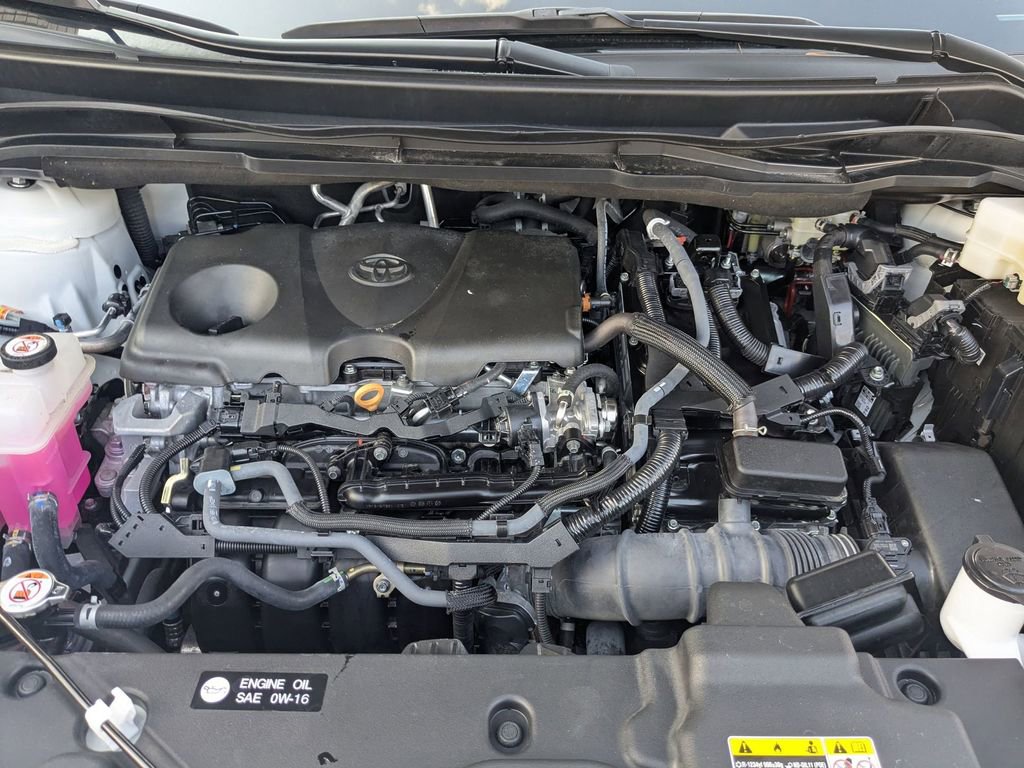 Used 2025 Toyota Sienna LE image 33