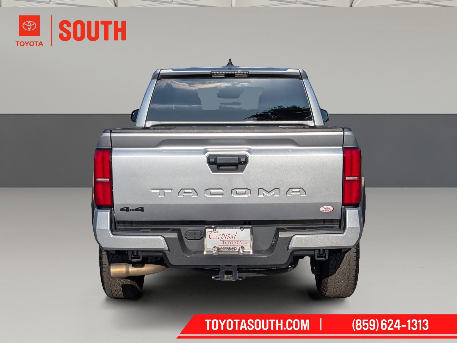 Used 2024 Toyota Tacoma TRD Off-Road AWD/4WD image 6
