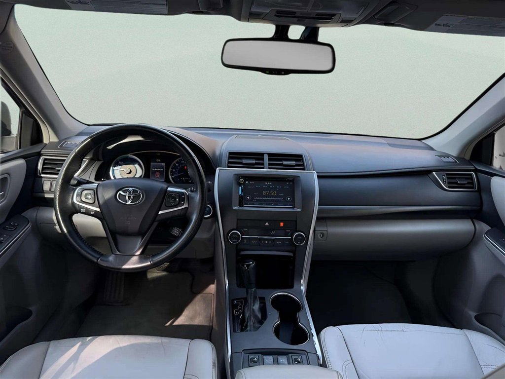 Used 2015 Toyota Camry XLE w/ Moonroof Package FWD image 17