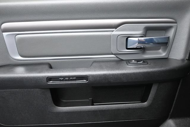Used 2021 RAM 1500 Classic SLT AWD/4WD image 11
