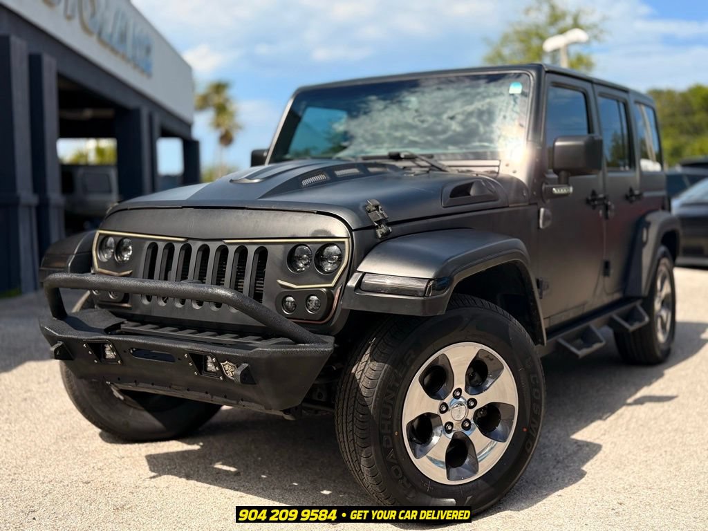 Used 2017 Jeep Wrangler Unlimited Sahara w/ Dual Top Group AWD/4WD image 9