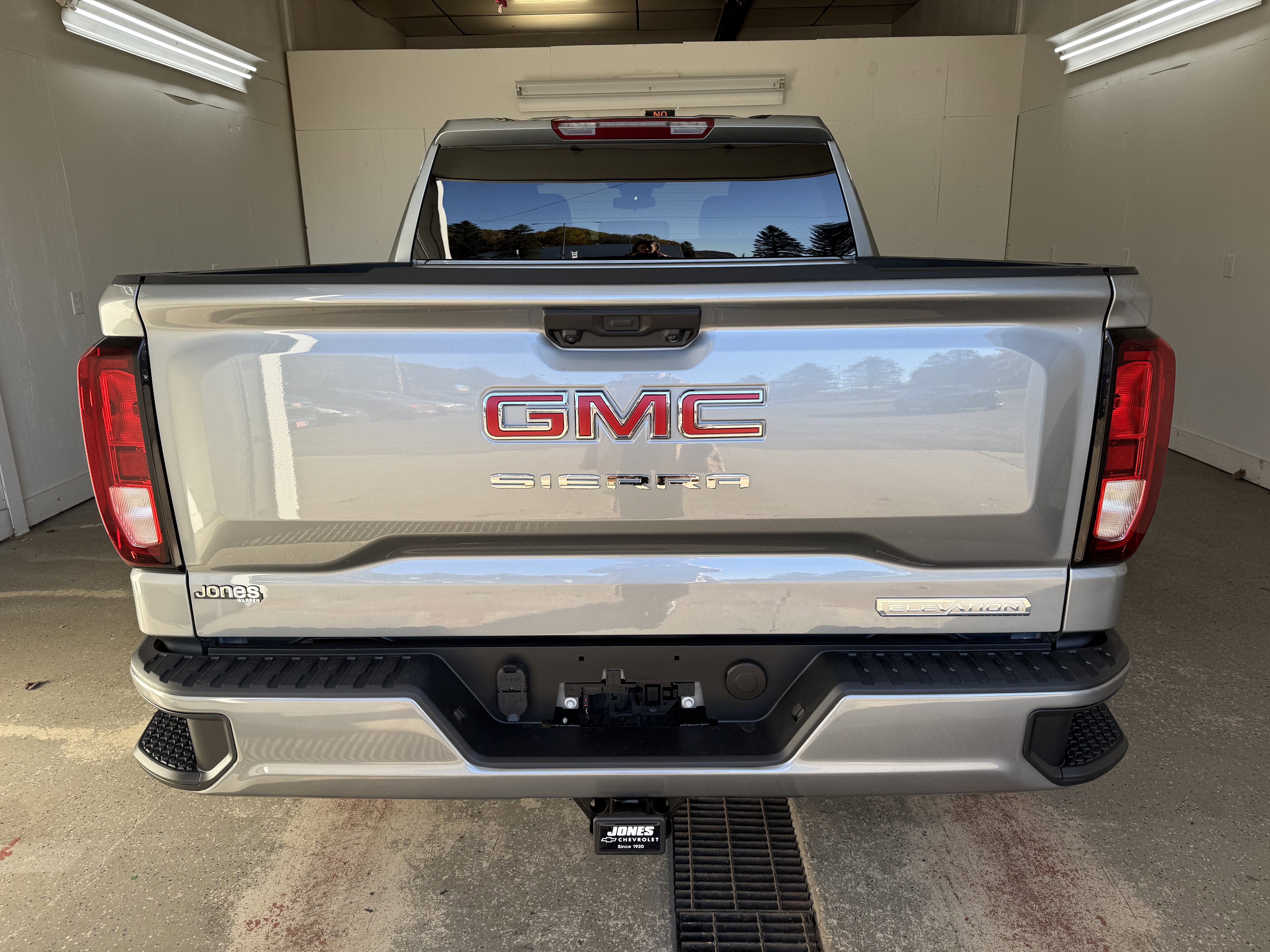 New 2026 GMC Sierra 1500 Elevation image 5