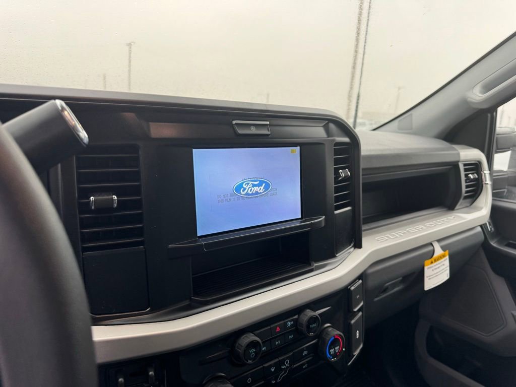 New 2026 Ford F550 4x4 SuperCab Super Duty image 13