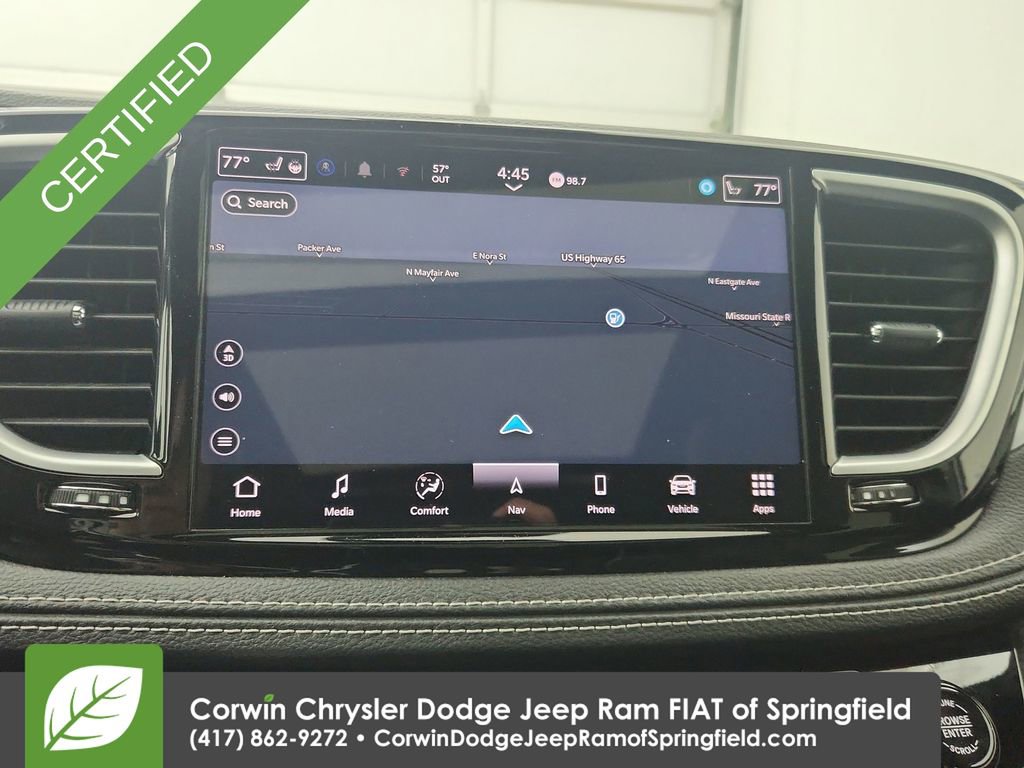 Certified 2025 Chrysler Pacifica Limited image 25