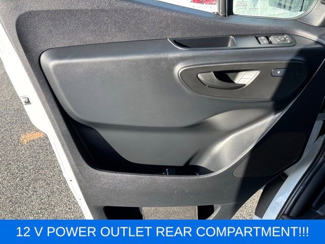 Used 2025 Mercedes-Benz Sprinter 2500 image 11