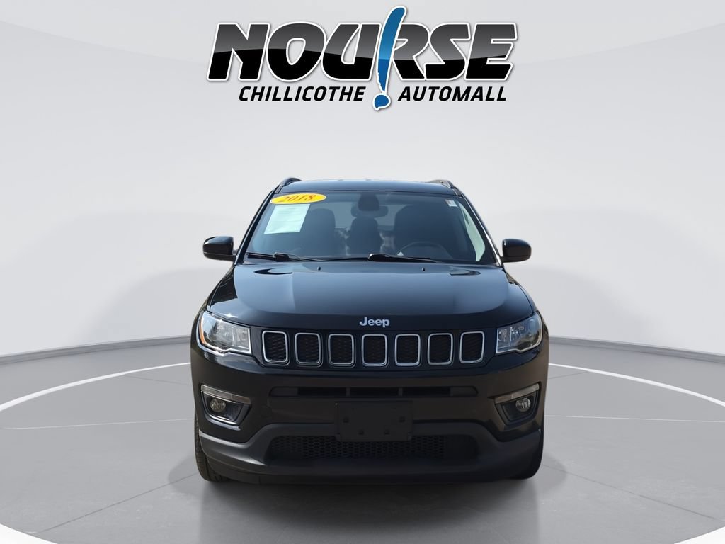 Used 2018 Jeep Compass Latitude w/ Popular Equipment Group AWD/4WD image 3