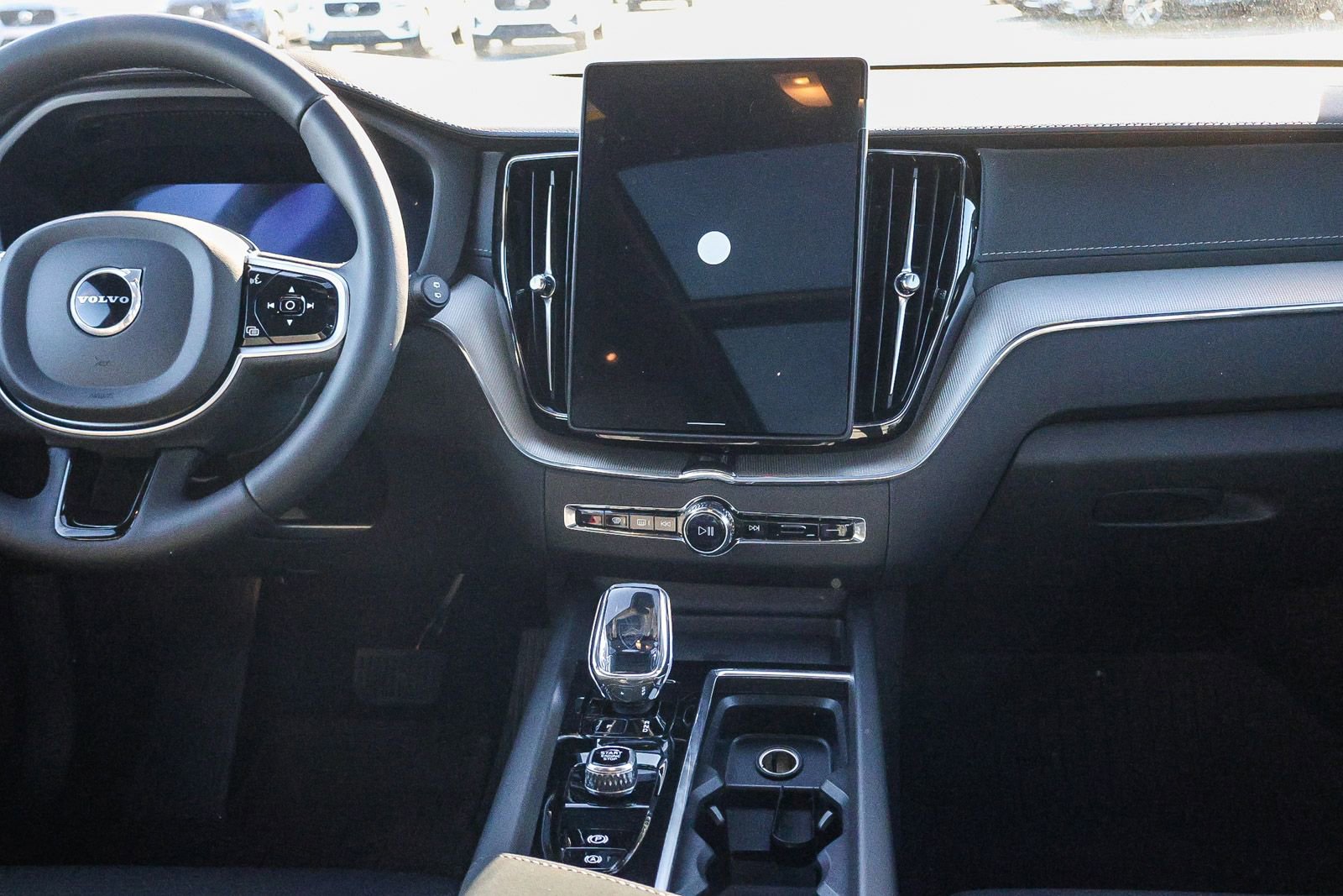 New 2026 Volvo XC60 B5 Ultra w/ Climate Package PRO image 23