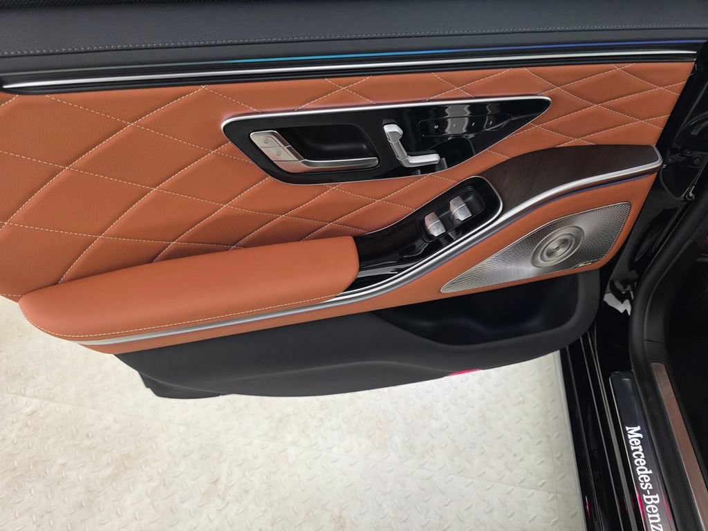 New 2027 Mercedes-Benz S 580 4MATIC Sedan image 12