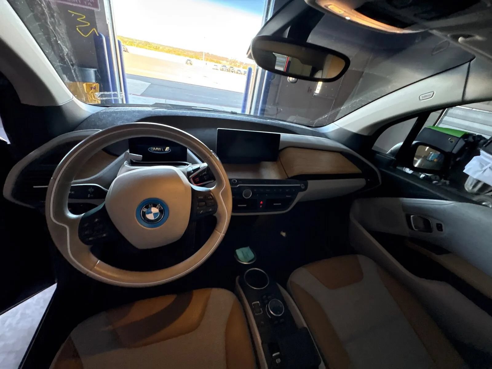 Used 2014 BMW i3 w/ Range Extender RWD image 6