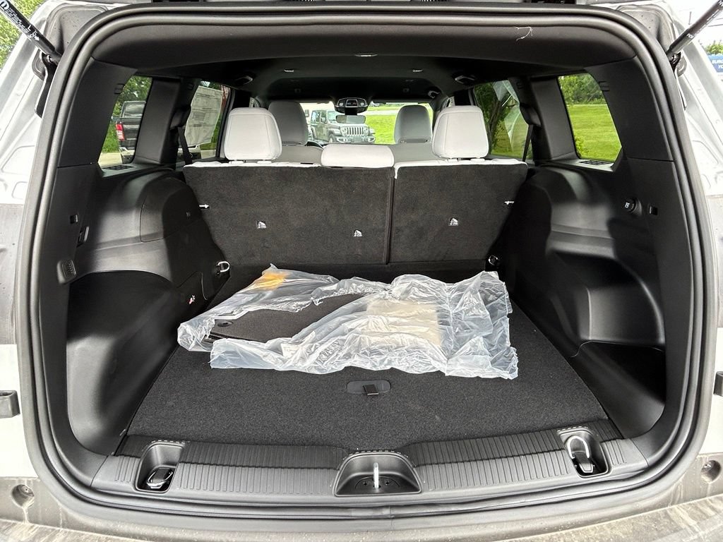 New 2026 Jeep Cherokee Limited AWD/4WD image 42