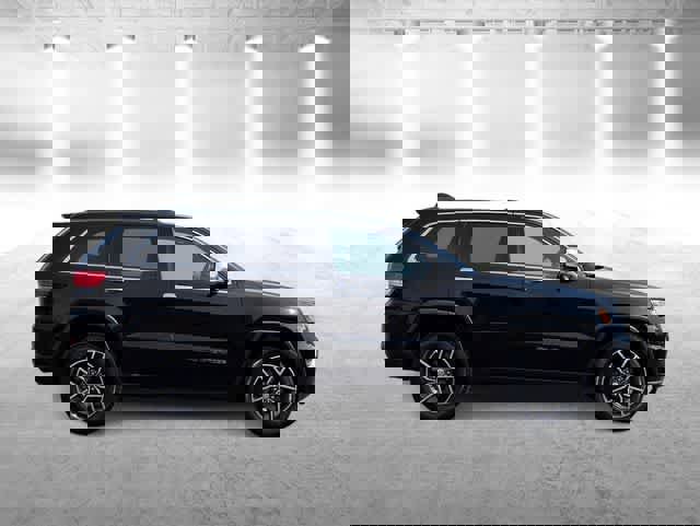 Used 2018 Jeep Grand Cherokee Limited image 9