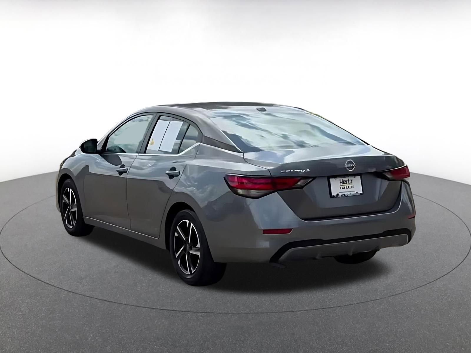 Used 2025 Nissan Sentra SV image 11