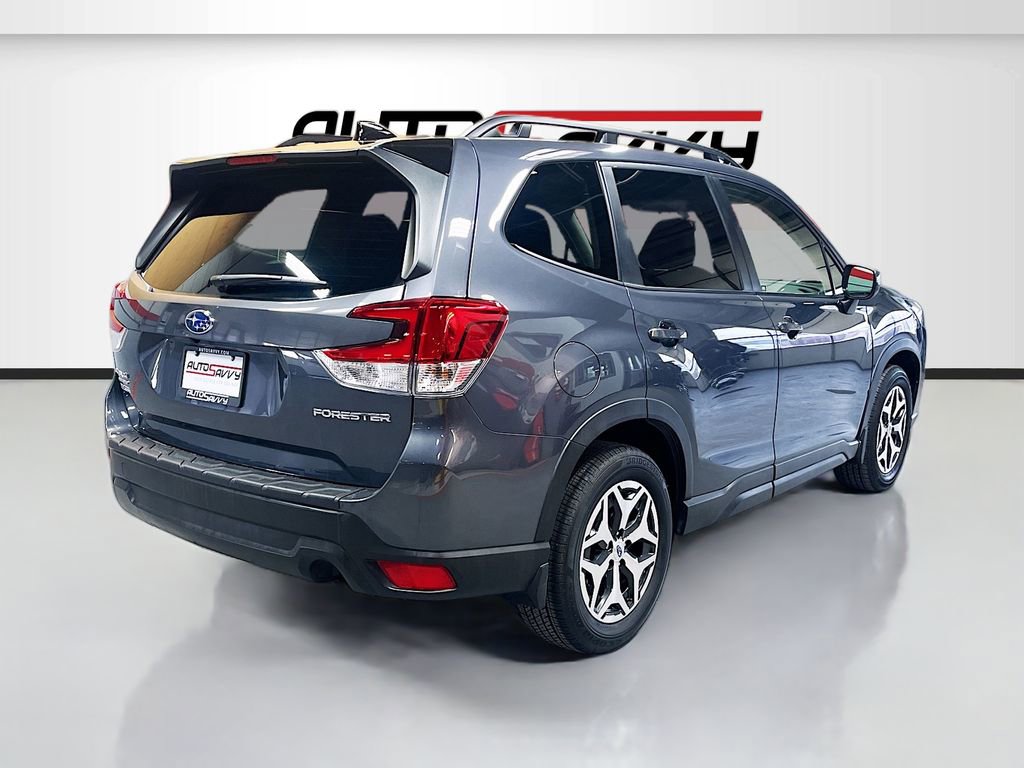 Used 2024 Subaru Forester Premium image 7