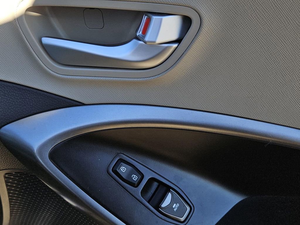 Used 2017 Hyundai Santa Fe Sport image 31