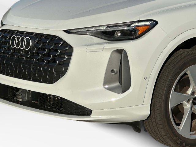Certified 2025 Audi Q5 Premium Plus w/ Premium Plus AWD/4WD image 8