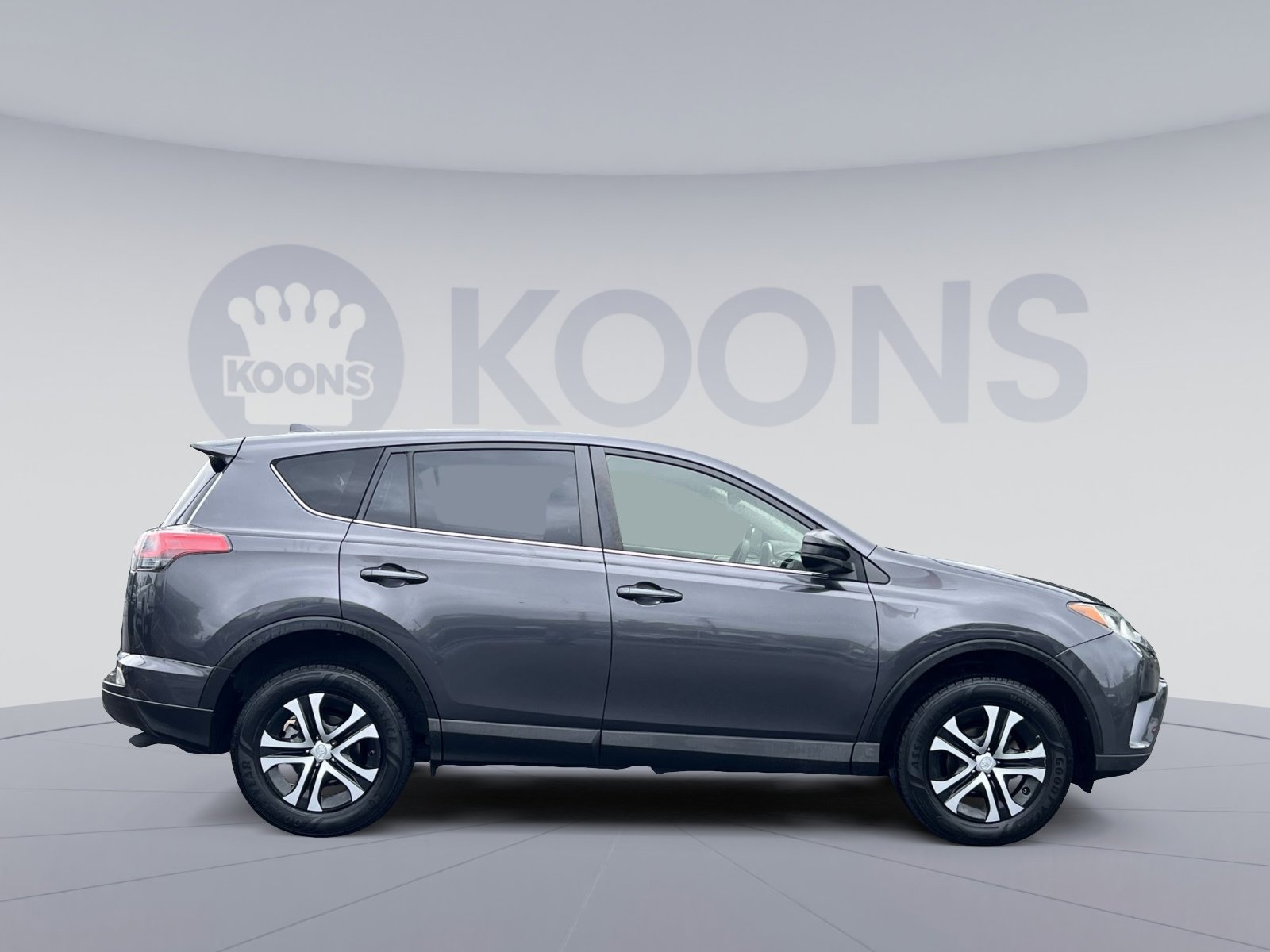 Used 2018 Toyota RAV4 LE w/ Carpet Mat Package FWD image 12